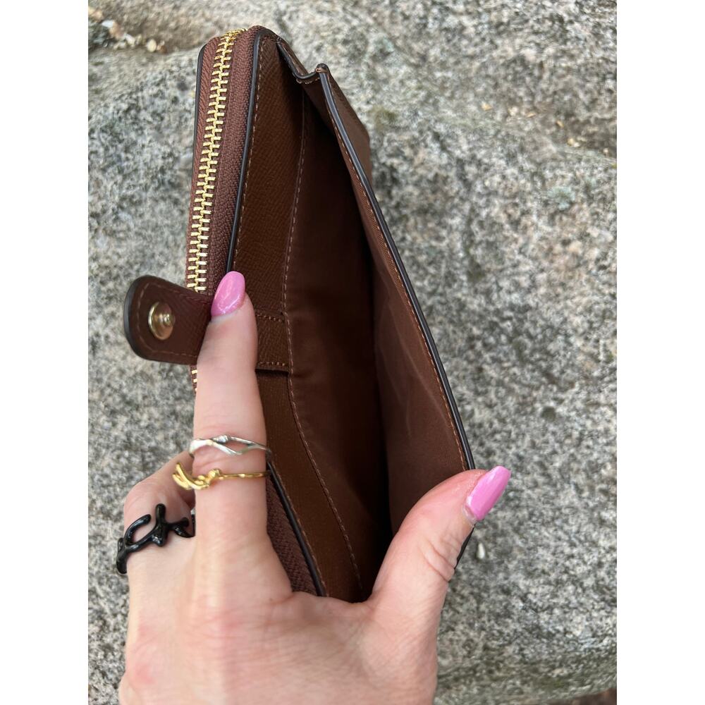 Coach Multifunctional Wallet In English Tan - Picture 6 of 16